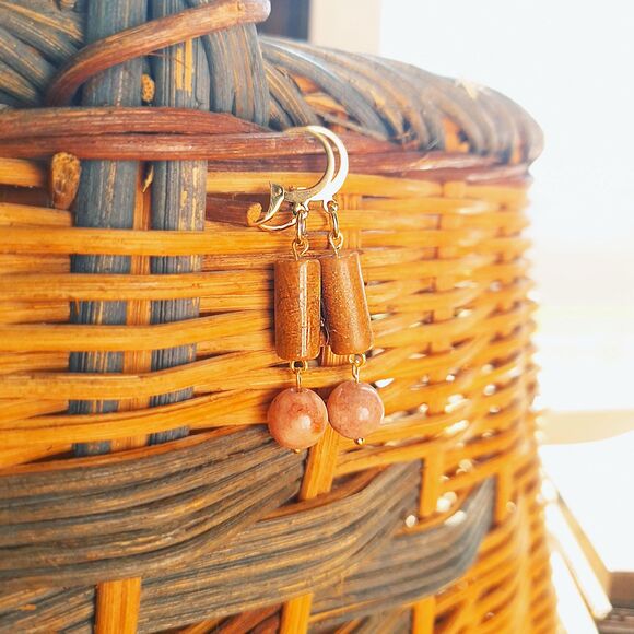 Sunstone Onyx Drop Earrings, Earthy Gold Earrings, Elegant Cottagecore Earrings - Picture 9 of 9